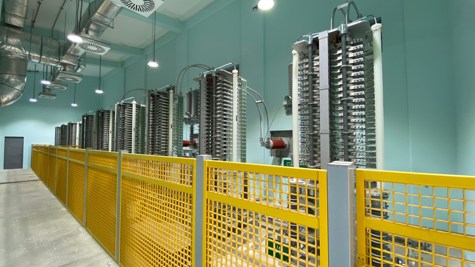 17557562289490193WKe.jpg 阀厅.jpg