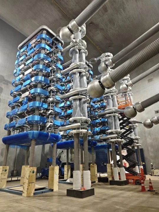 1762241004975952FPyd.jpg 2.webp.jpg