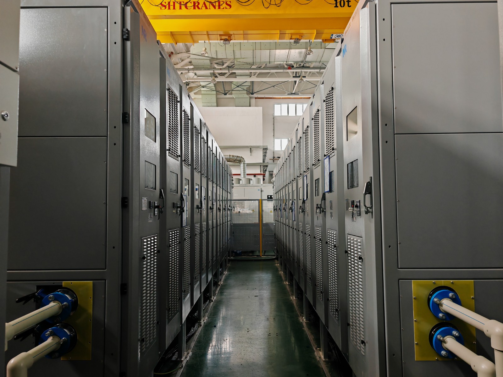 17791708439526746Blk.jpg 图1 中海油惠西异频组网设备出厂试验平台.jpg